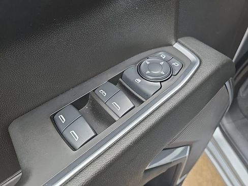 Used 2025 Chevrolet Silverado 1500 LT AWD/4WD image 42