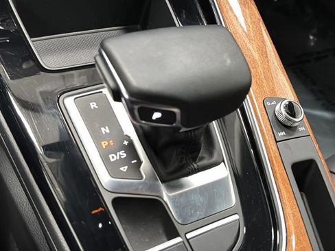 Used 2023 Audi A4 2.0T Premium w/ Convenience Package image 19