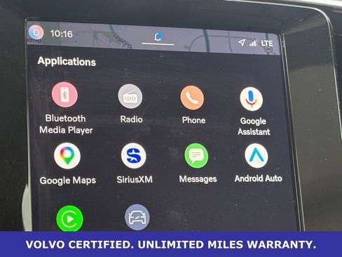 Certified 2025 Volvo XC40 B5 Plus AWD/4WD image 24