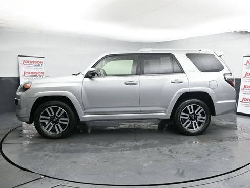 Used 2022 Toyota 4Runner Limited image 5