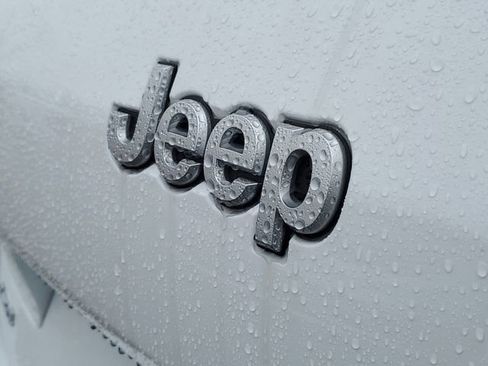 New 2026 Jeep Grand Cherokee L Limited AWD/4WD image 10