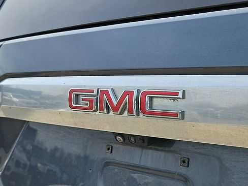 Used 2021 GMC Yukon Denali w/ Denali Premium Package image 9