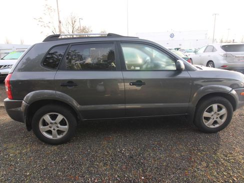 Used 2008 Hyundai Tucson GLS image 2