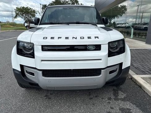 Used 2023 Land Rover Defender 130 SE AWD/4WD image 2