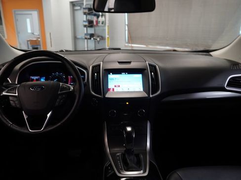 Used 2016 Ford Edge SEL w/ Equipment Group 201A AWD/4WD image 9