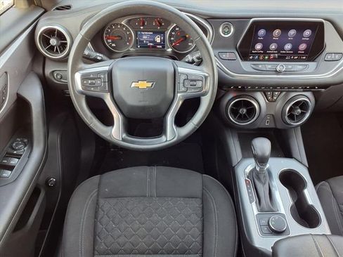 Used 2022 Chevrolet Blazer LT image 6