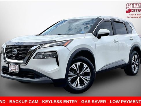 Used 2023 Nissan Rogue SV image 3