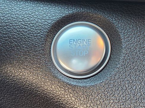 Used 2019 Hyundai Santa Fe SEL image 20