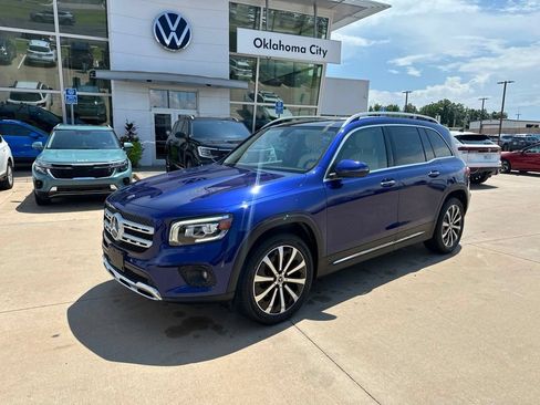 Used 2021 Mercedes-Benz GLB 250 w/ Premium Package image 1