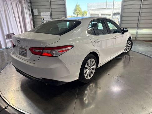 Used 2020 Toyota Camry LE FWD image 4
