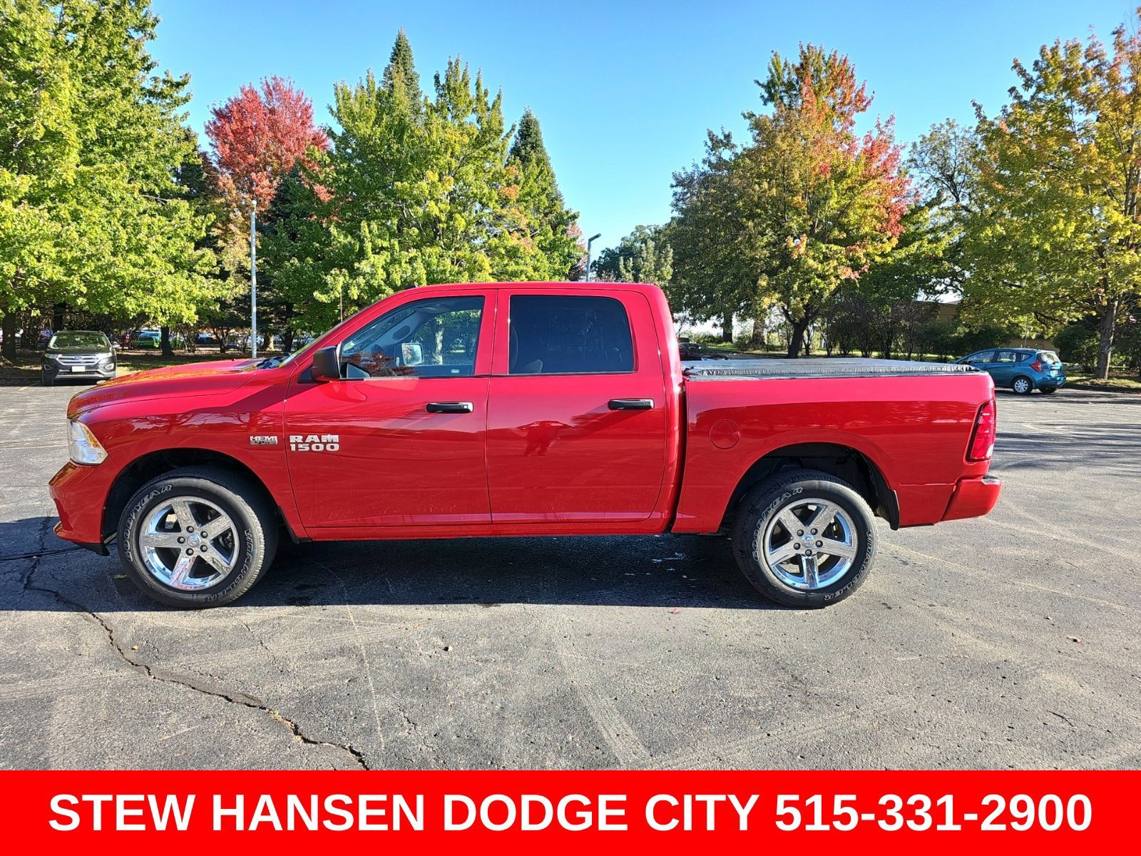 Used 2017 RAM 1500 Express w/ Express Value Package AWD/4WD image 1