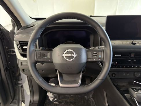 Certified 2025 Nissan Rogue SL w/ Tech Package AWD/4WD image 32
