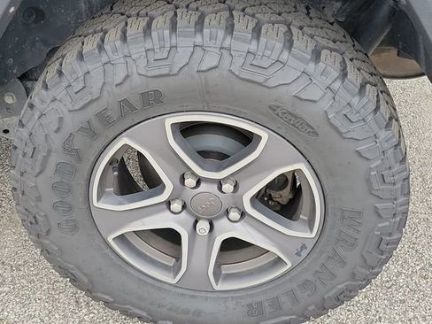 Used 2018 Jeep Wrangler Unlimited Sport S image 27