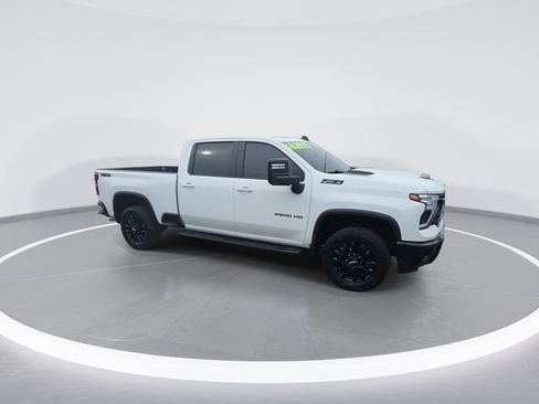 Used 2025 Chevrolet Silverado 2500 LT w/ Trail Boss Package AWD/4WD image 2