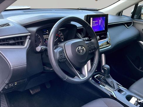 Certified 2023 Toyota Corolla Cross LE w/ Moonroof Package FWD image 18