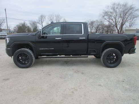 New 2026 GMC Sierra 2500 Denali Ultimate image 10