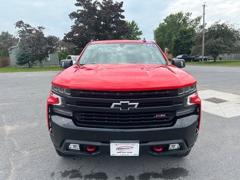 Used 2021 Chevrolet Silverado 1500 LT Trail Boss w/ Convenience Package II image 2