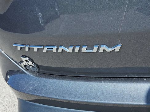 Used 2024 Ford Edge Titanium AWD/4WD image 14
