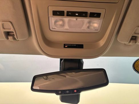Used 2018 Chevrolet Colorado LT w/ LT Convenience Package AWD/4WD image 16