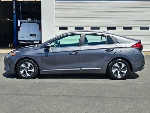 Used 2019 Hyundai Ioniq SEL FWD image 2