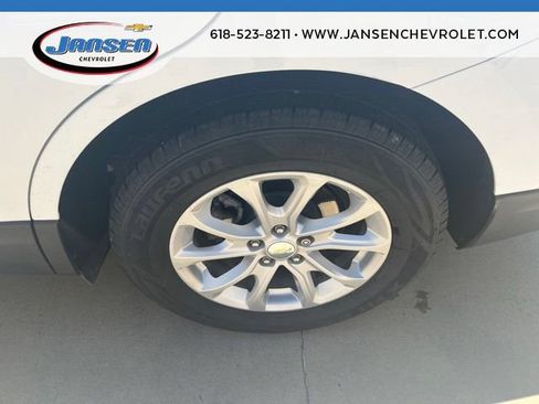 Used 2019 Chevrolet Equinox LT w/ Driver Convenience Package FWD image 8