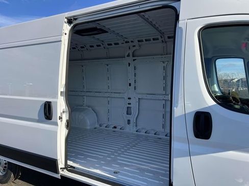 New 2026 RAM ProMaster 2500 w/ Convenience Group image 11