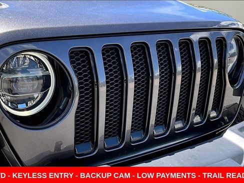 Used 2021 Jeep Wrangler Unlimited Sahara AWD/4WD image 30