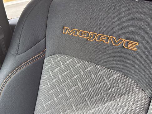 New 2025 Jeep Gladiator Mojave image 24