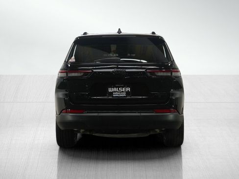 Used 2025 Jeep Grand Cherokee L Limited w/ Black Appearance Package image 4