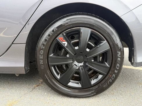 Used 2018 Honda Civic LX image 11