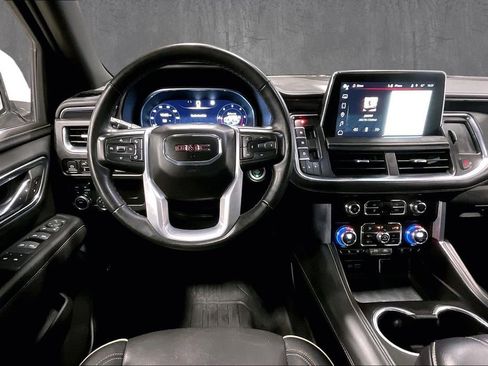 Used 2023 GMC Yukon XL SLT w/ SLT Luxury Package AWD/4WD image 8