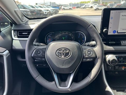 Used 2023 Toyota RAV4 XLE Premium AWD/4WD image 10