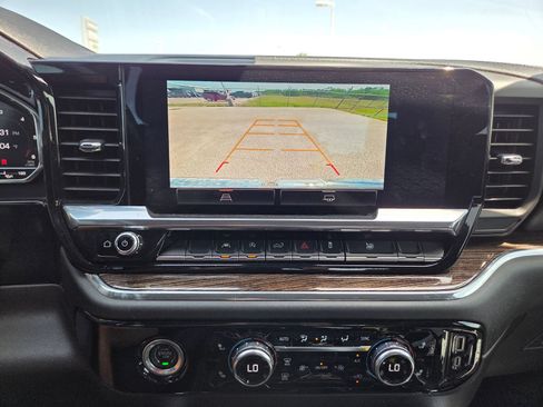 Used 2024 GMC Sierra 1500 Elevation RWD image 9