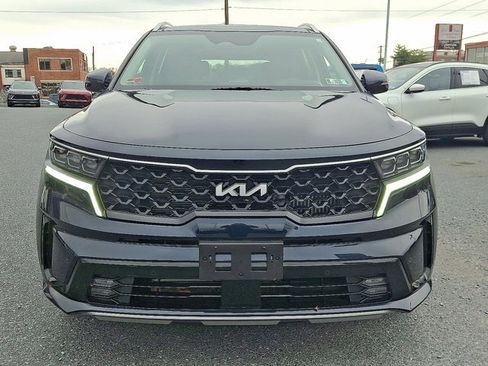 Used 2022 Kia Sorento SX w/ Panoramic Sunroof Package image 2