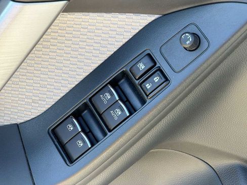 Used 2017 Subaru Forester 2.5i Premium w/ Popular Package #1A image 14