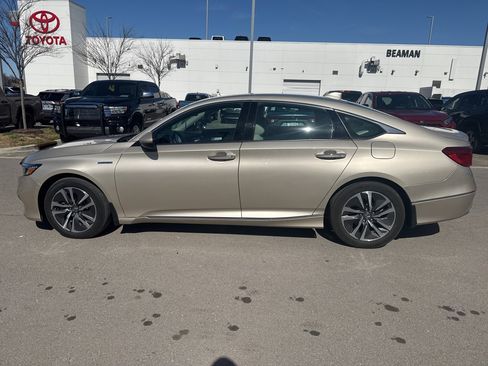 Used 2020 Honda Accord Touring image 6