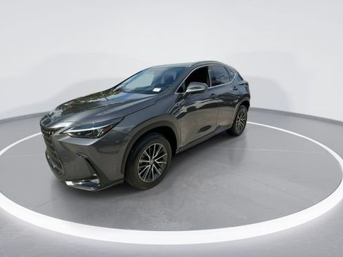 Certified 2025 Lexus NX 250 FWD w/ Accessory Package (Z1) image 4