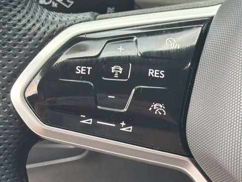 Certified 2024 Volkswagen Tiguan SEL R-Line AWD/4WD image 27