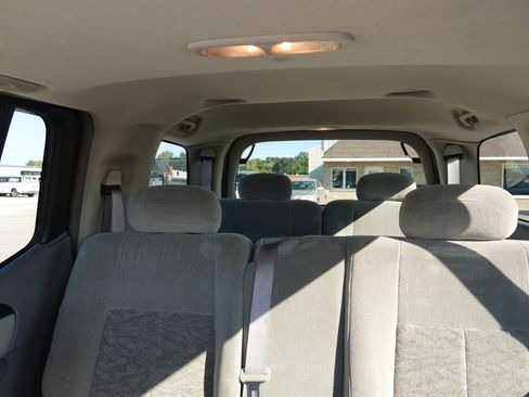 Used 2006 GMC Envoy XL SLE image 16