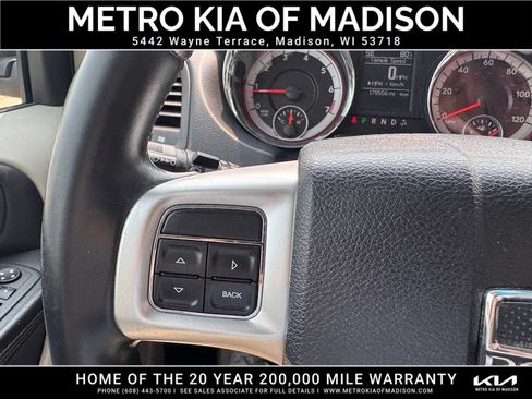 Used 2012 Dodge Grand Caravan Crew FWD image 18