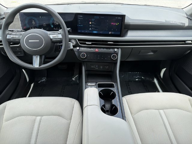 Used 2025 Hyundai Sonata SEL FWD image 17