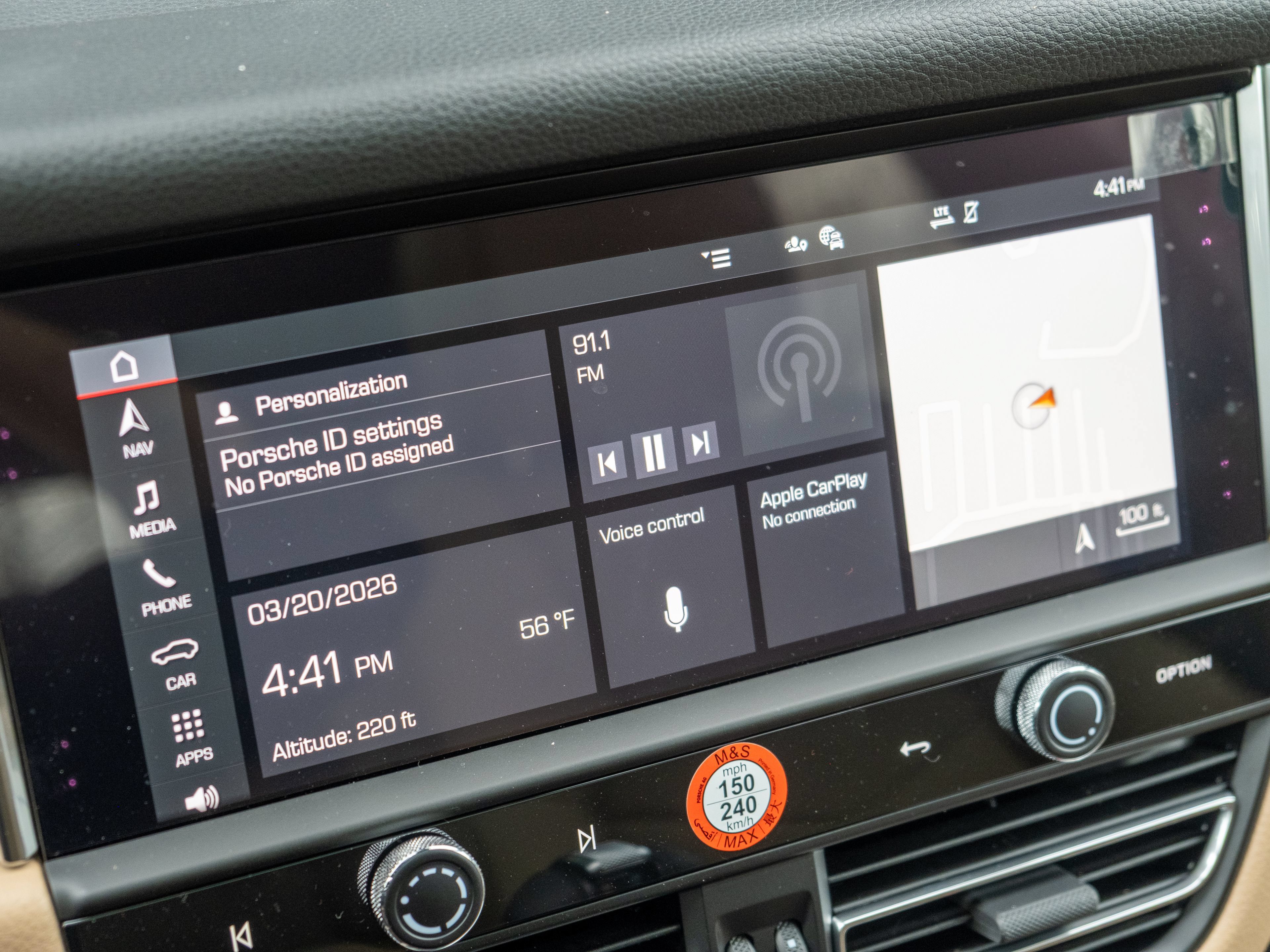Certified 2026 Porsche Macan AWD/4WD image 27