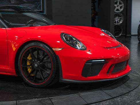 Used 2019 Porsche 911 Speedster RWD image 24