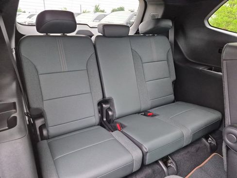 New 2026 GMC Acadia AT4 w/ Luxury Package AWD/4WD image 34