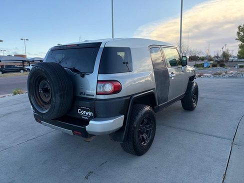 Used 2012 Toyota FJ Cruiser 4WD w/ Convenience Pkg image 10
