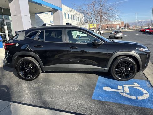 New 2026 Chevrolet Trax ACTIV w/ Sunroof Package image 11