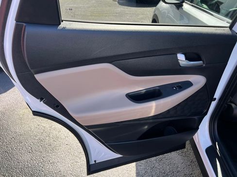 Used 2020 Hyundai Santa Fe SE w/ Cargo Package image 16