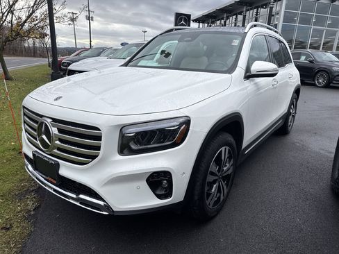Certified 2025 Mercedes-Benz GLB 250 4MATIC image 4