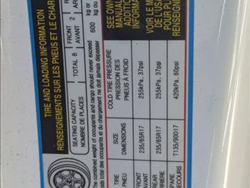 Used 2024 Kia Carnival LX FWD image 14
