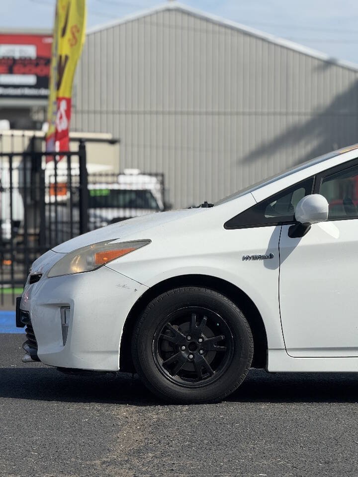 Used 2012 Toyota Prius Two FWD image 18